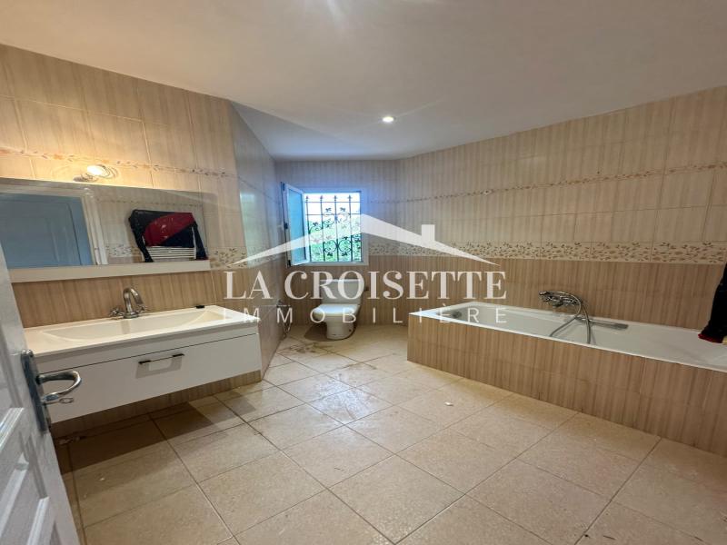 Villa S+3 à La Soukra
